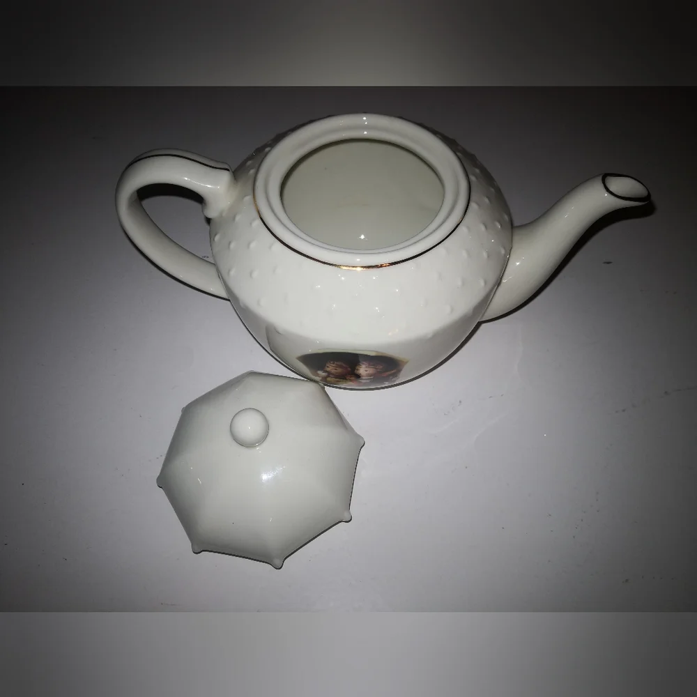 Porcelain Tea Set - Picture 11 of 13
